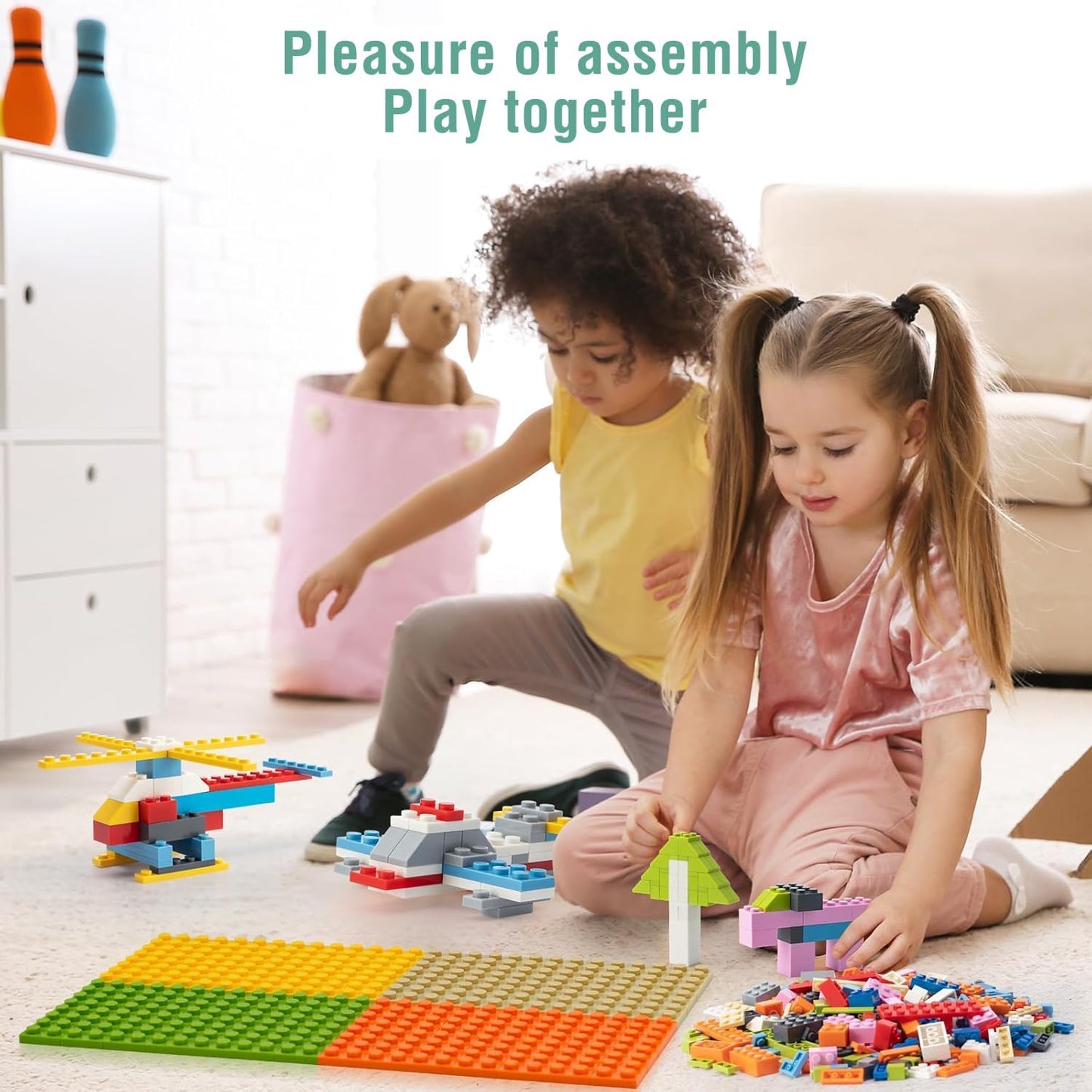 1500PCS Classic Building Bricks Set for Kids, Multicolor Blocks, Compatible with Construction Building Blocks, ABS Construction Bricks, Educational Toy for Ages 6+, Stimulates Creativity.